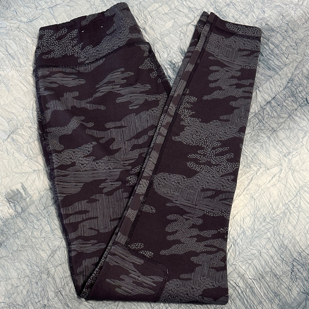 5. Camo Print Leggings - Blue